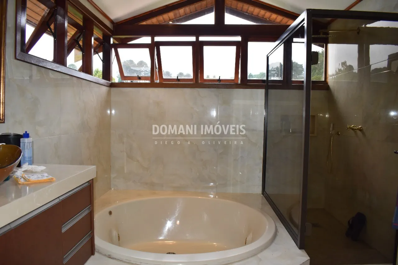Casa à venda de 1.430 m² em Campos do Jordão, SP, Brasil