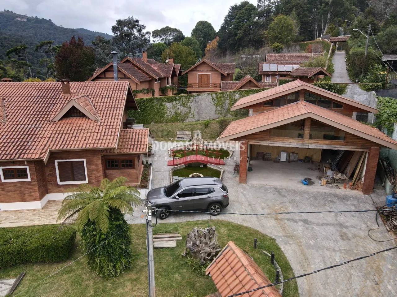 Casa à venda de 1.430 m² em Campos do Jordão, SP, Brasil