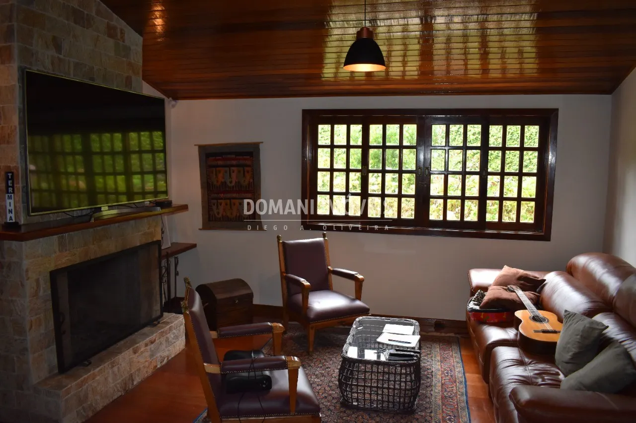 Casa à venda de 1.430 m² em Campos do Jordão, SP, Brasil