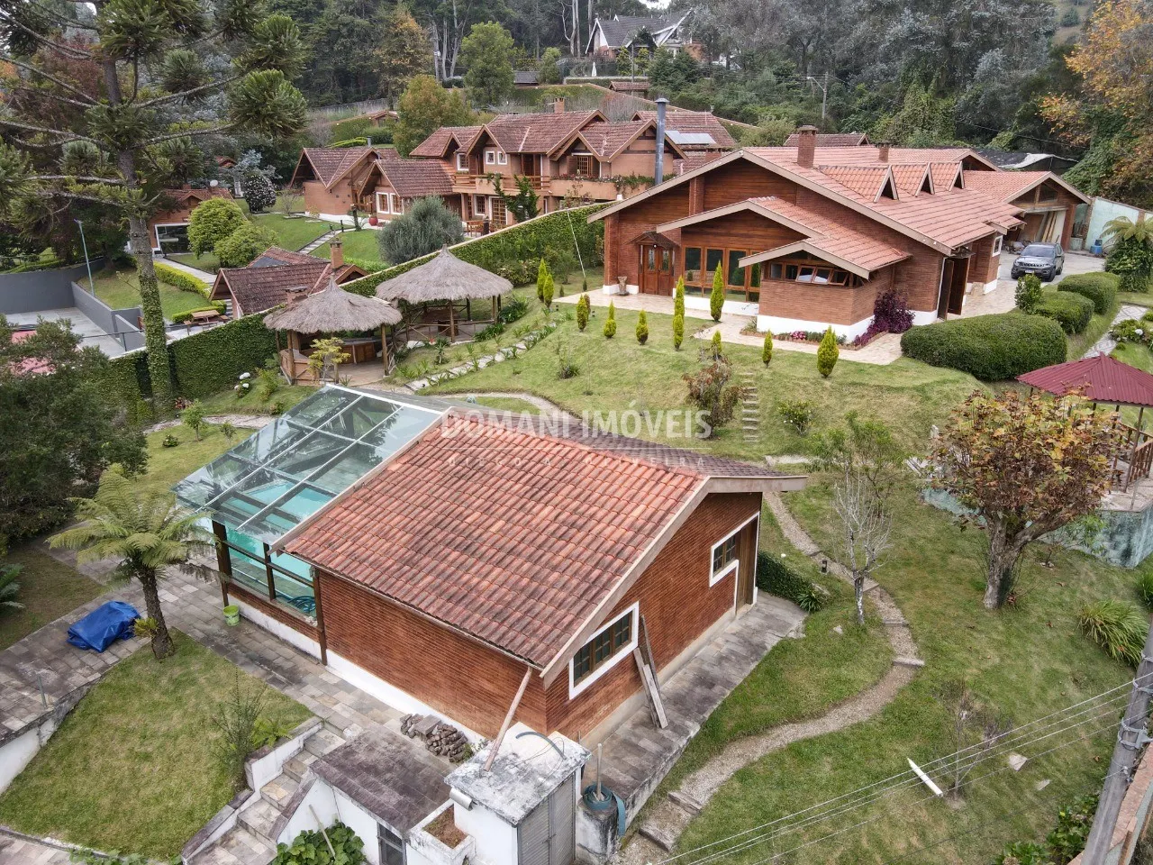 Casa à venda de 1.430 m² em Campos do Jordão, SP, Brasil