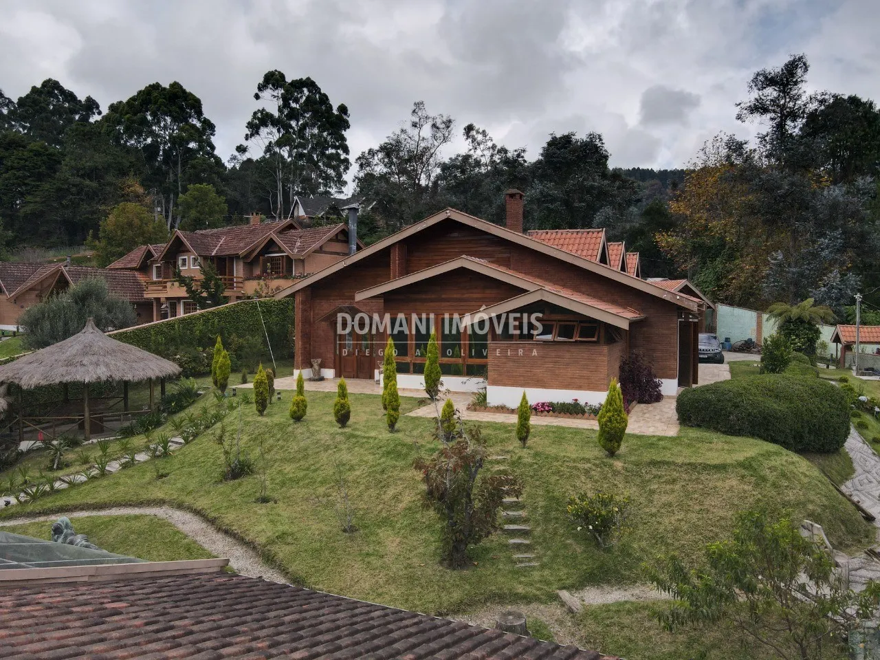 Casa à venda de 1.430 m² em Campos do Jordão, SP, Brasil