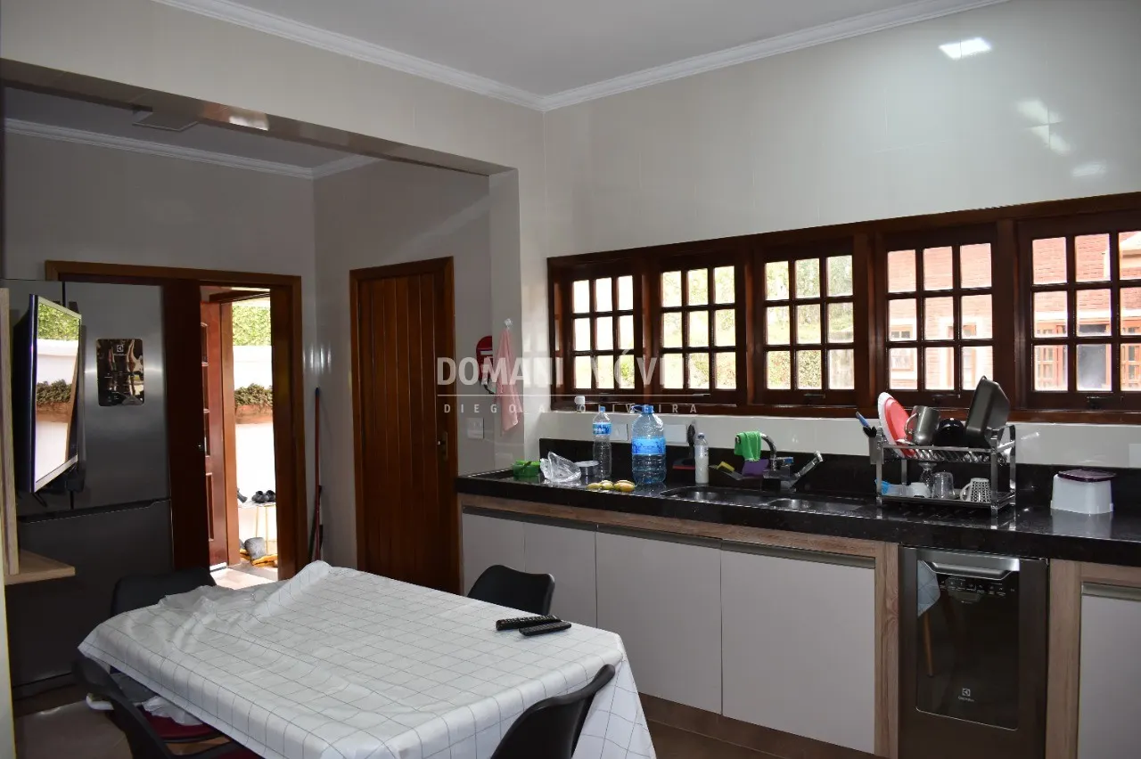 Casa à venda de 1.430 m² em Campos do Jordão, SP, Brasil