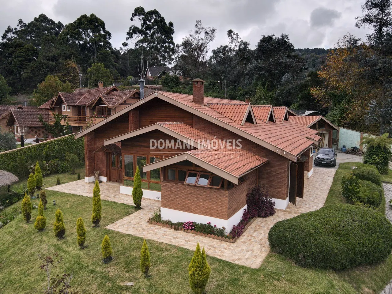 Casa à venda de 1.430 m² em Campos do Jordão, SP, Brasil