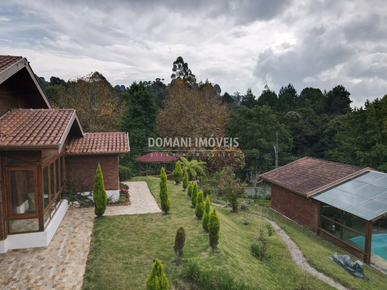Casa à venda de 1.430 m² em Campos do Jordão, SP, Brasil