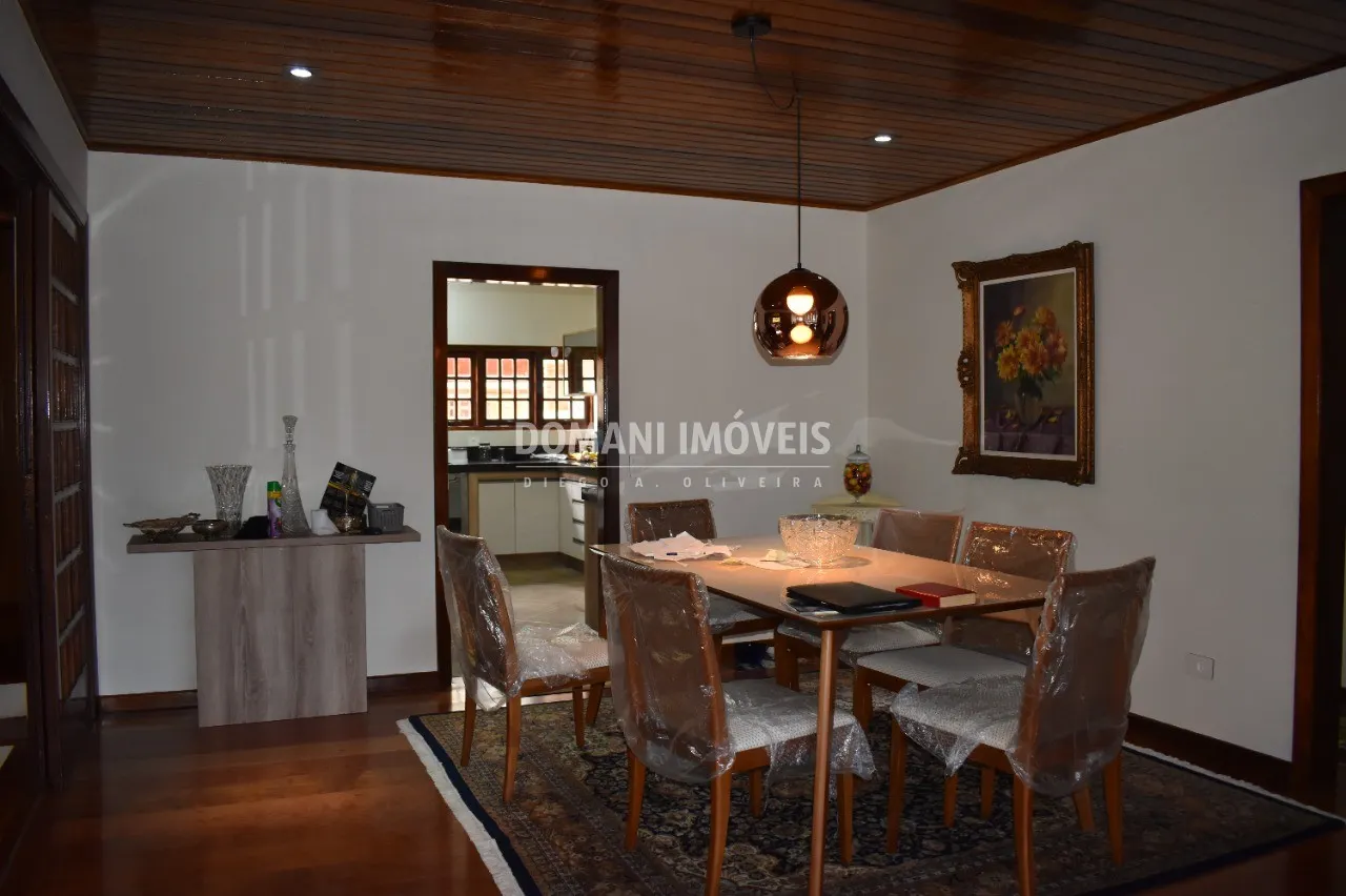 Casa à venda de 1.430 m² em Campos do Jordão, SP, Brasil