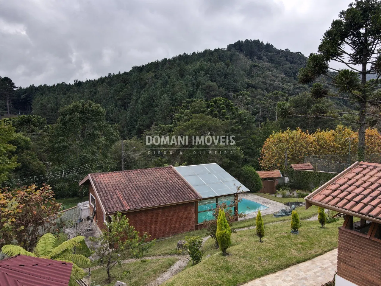 Casa à venda de 1.430 m² em Campos do Jordão, SP, Brasil