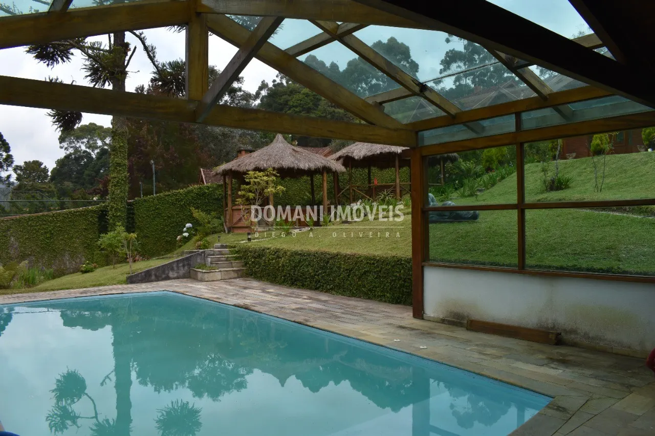 Casa à venda de 1.430 m² em Campos do Jordão, SP, Brasil