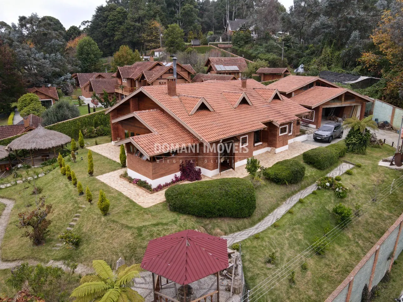 Casa à venda de 1.430 m² em Campos do Jordão, SP, Brasil