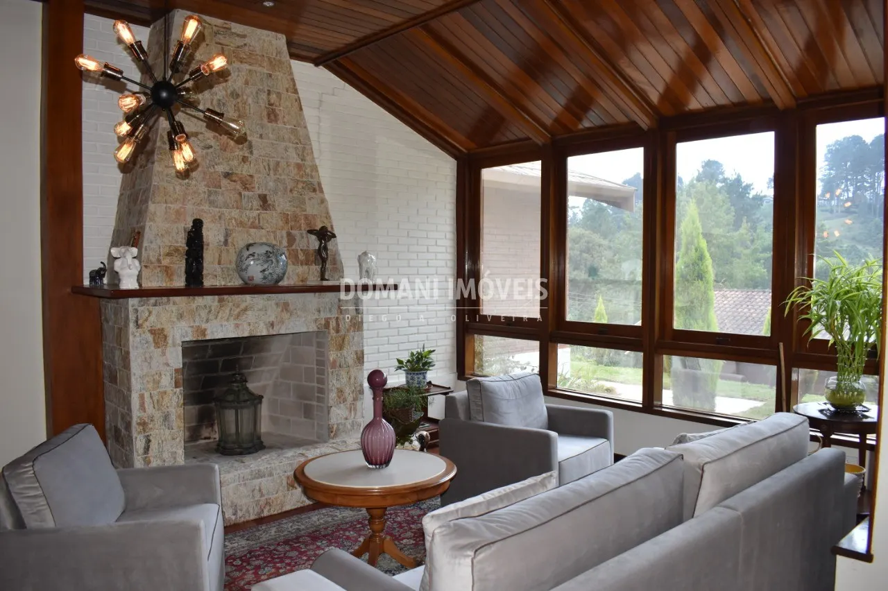 Casa à venda de 1.430 m² em Campos do Jordão, SP, Brasil