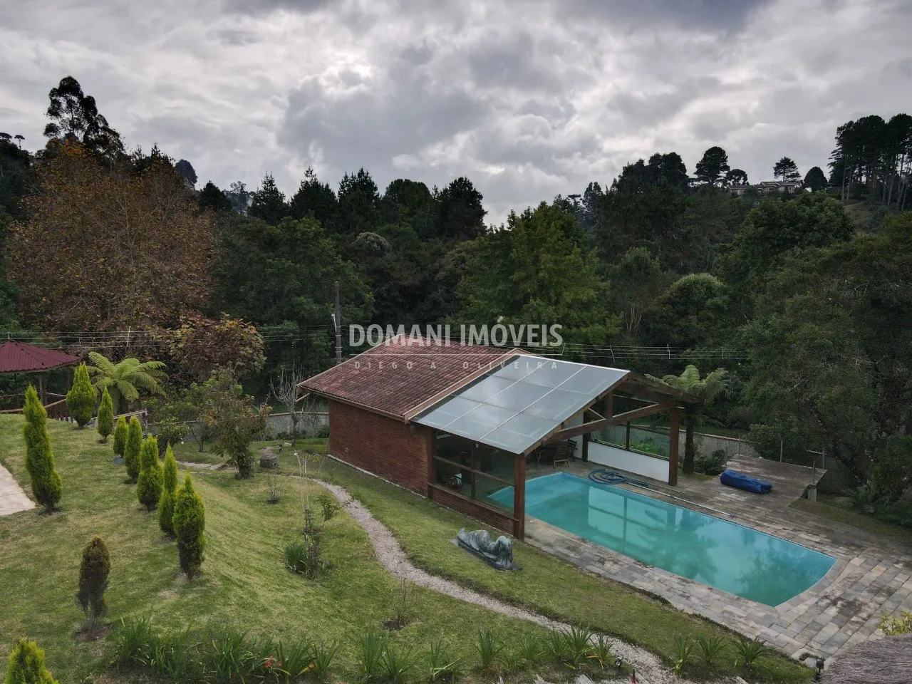 Casa à venda de 1.430 m² em Campos do Jordão, SP, Brasil