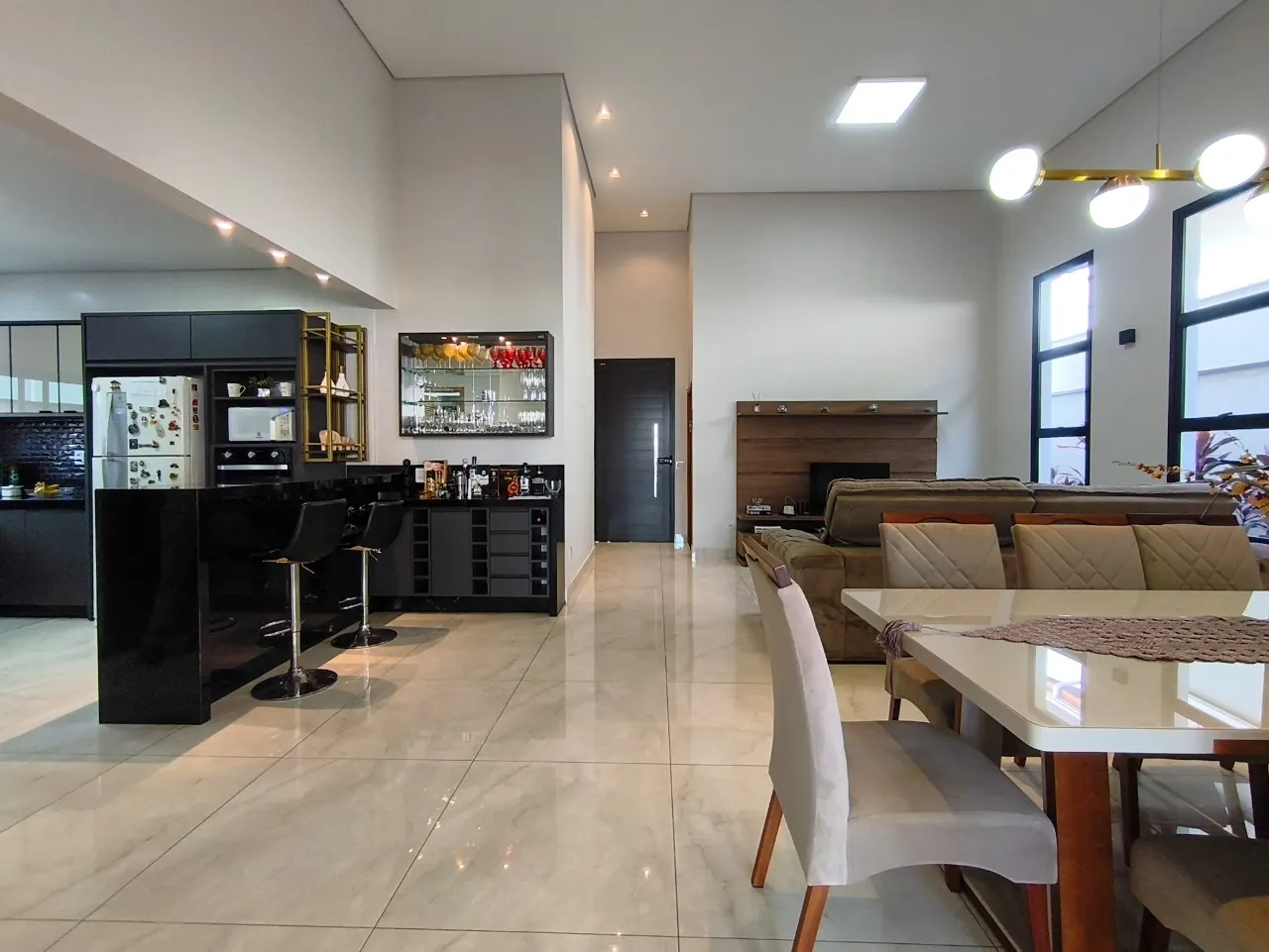 Casa à venda de 430 m² em Hortolândia, SP, Brasil