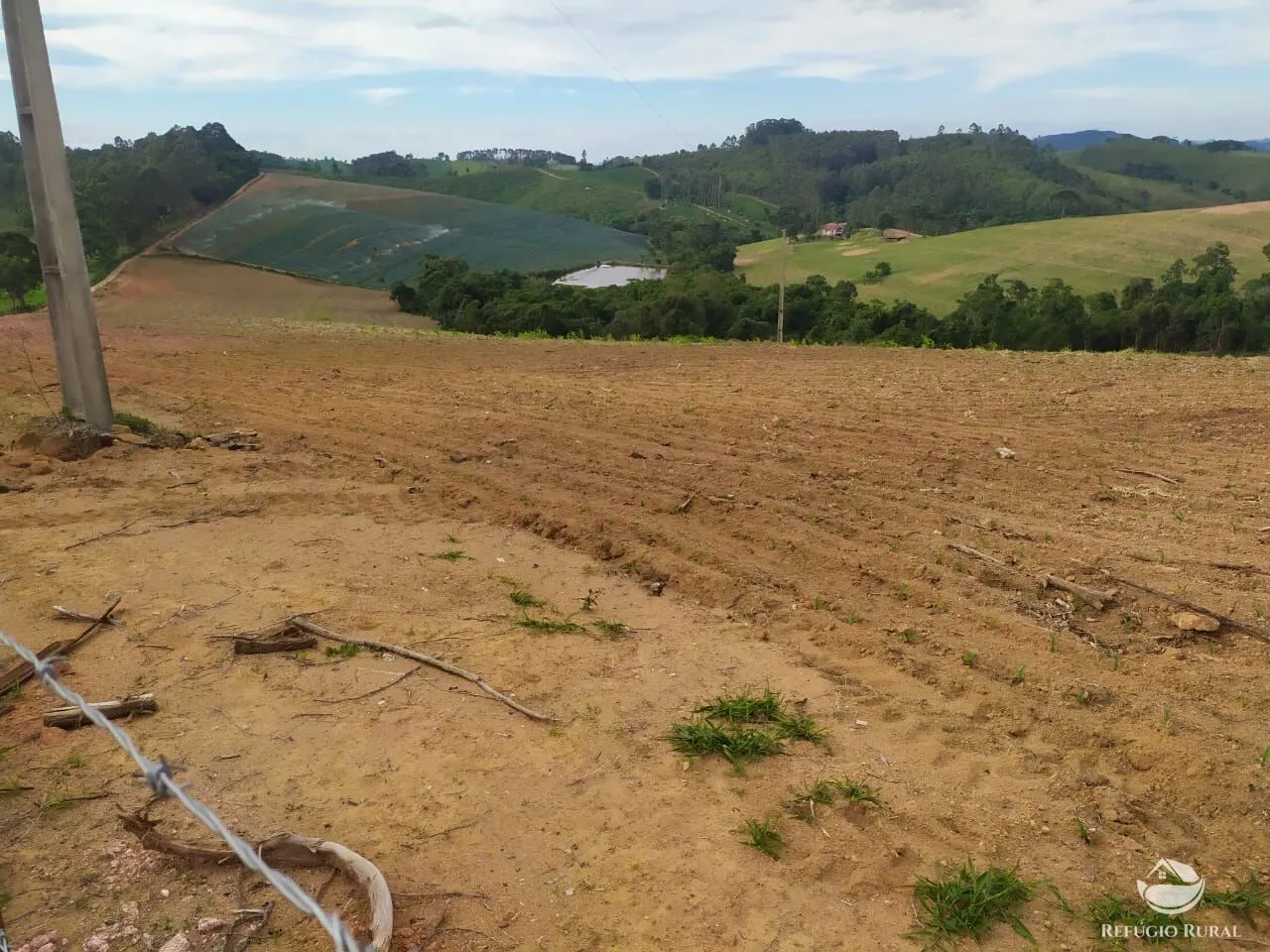 Fazenda à venda de 111 ha em Toledo, MG, Brasil