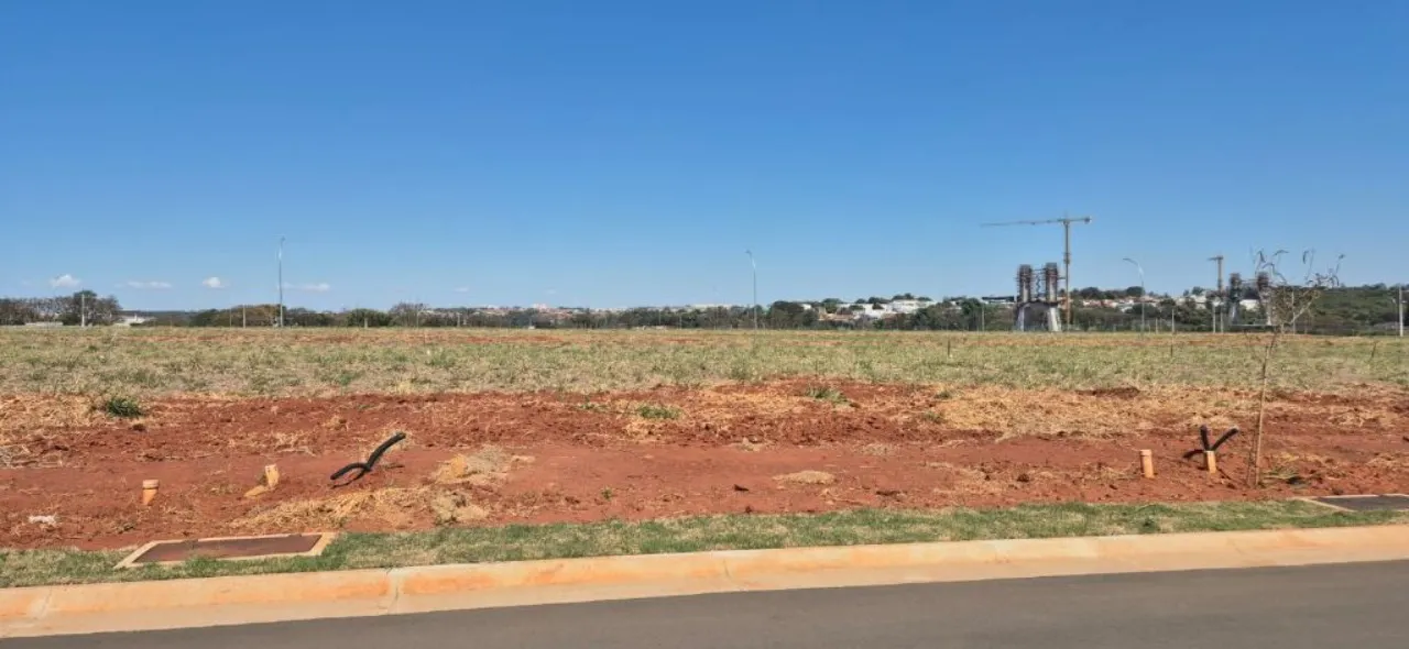 Terreno à venda de 250 m² em Paulínia, SP, Brasil