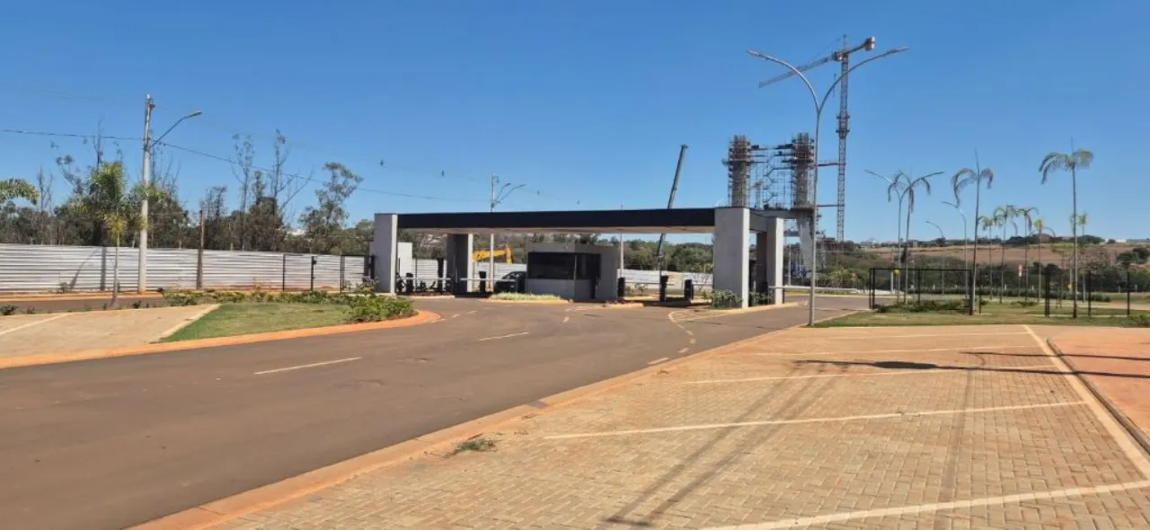 Terreno à venda de 250 m² em Paulínia, SP, Brasil