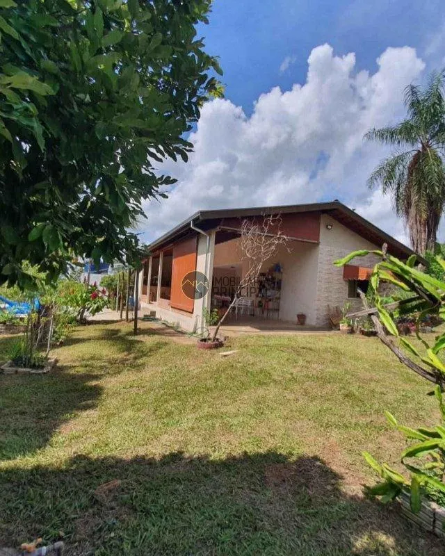 Country home for sale of 2,800 m² in Piratininga, SP, Brazil