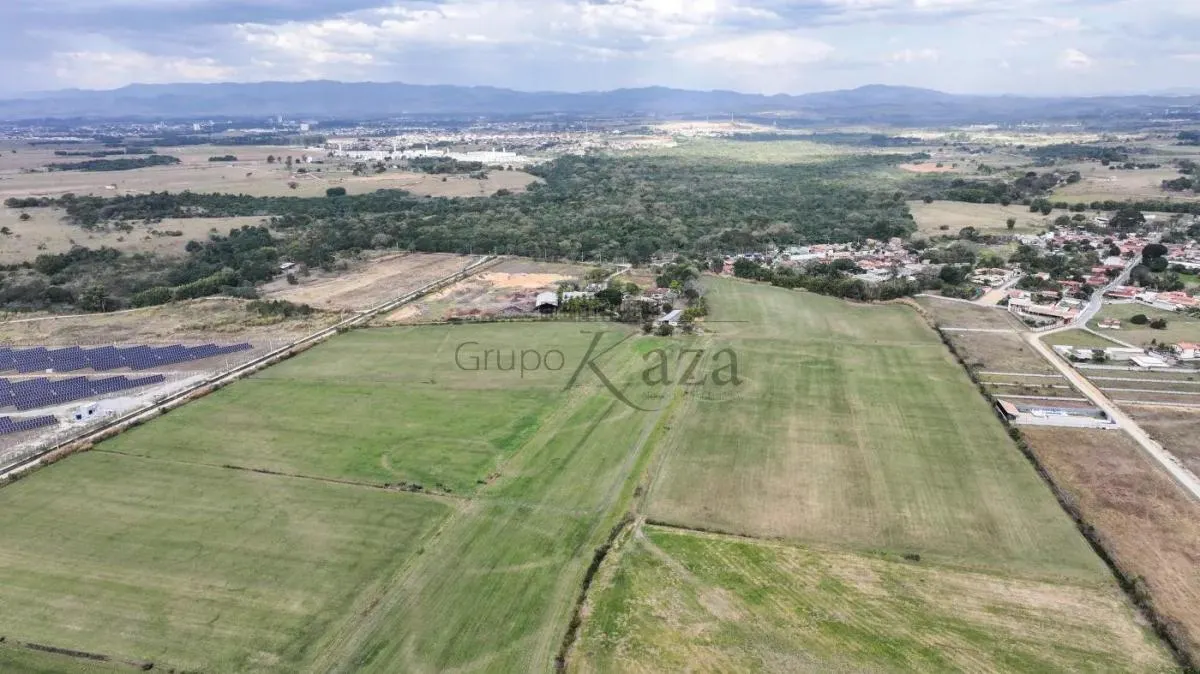 Fazenda à venda de 97 ha em Tremembé, SP, Brasil