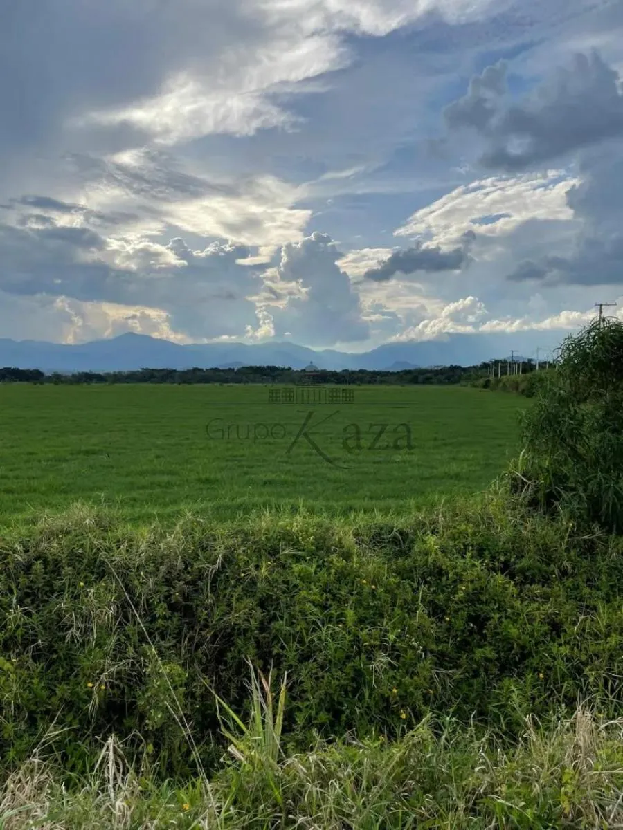 Fazenda à venda de 97 ha em Tremembé, SP, Brasil