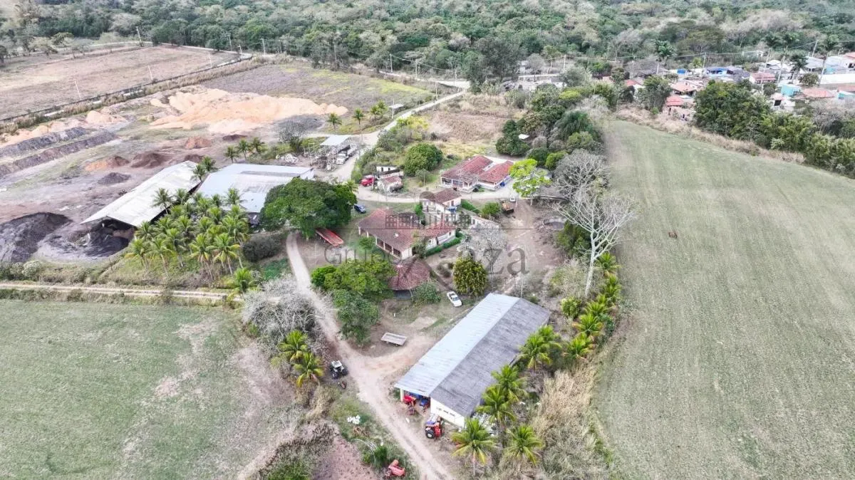 Fazenda à venda de 97 ha em Tremembé, SP, Brasil