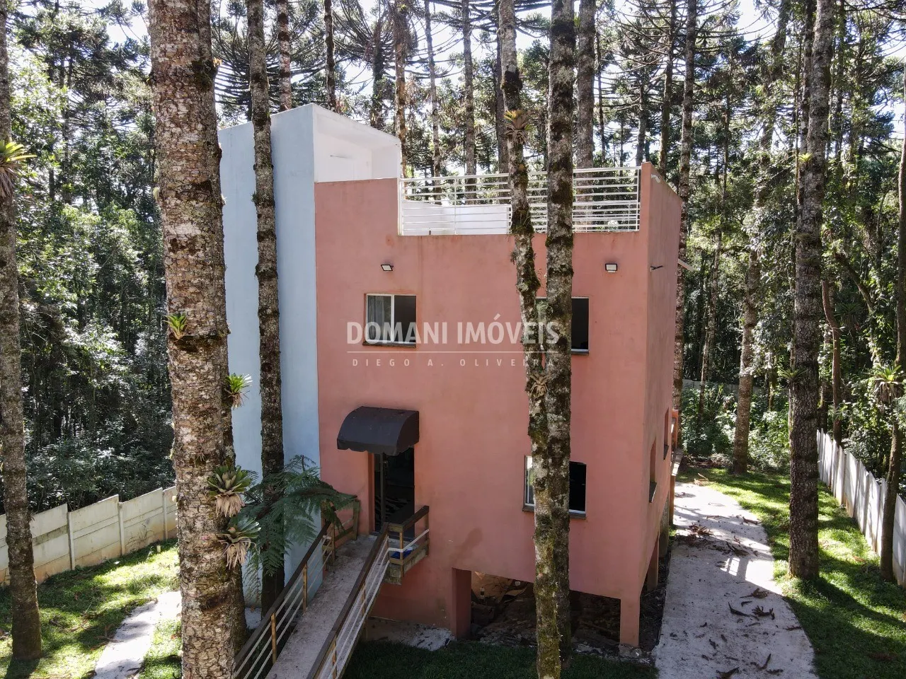 Casa à venda de 1.110 m² em Campos do Jordão, SP, Brasil