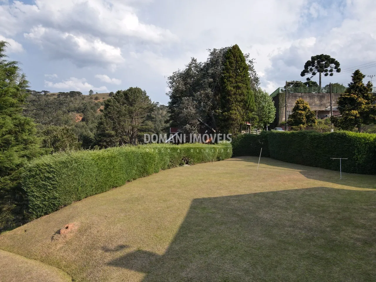 Terreno à venda de 1.430 m² em Campos do Jordão, SP, Brasil