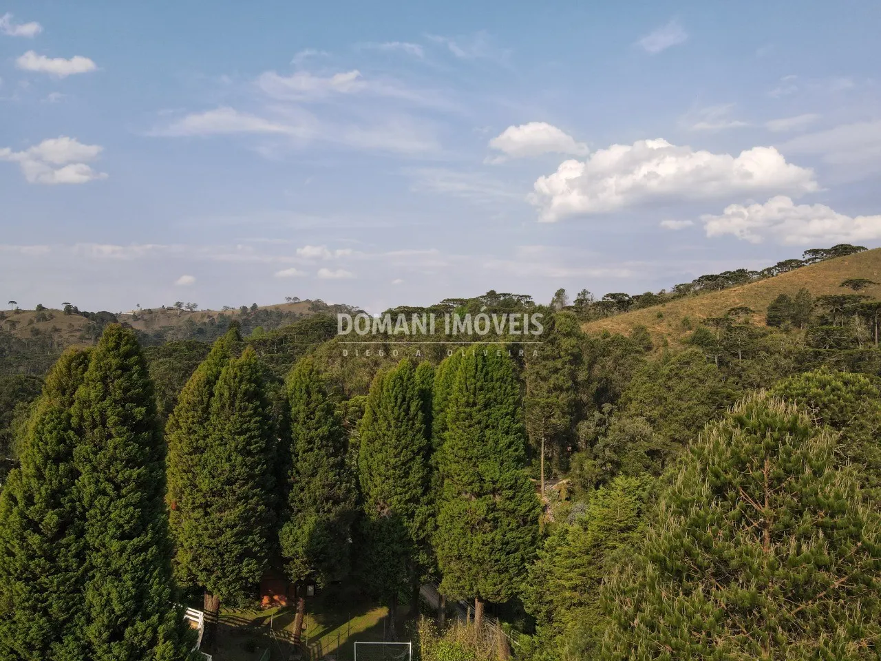 Terreno à venda de 1.430 m² em Campos do Jordão, SP, Brasil