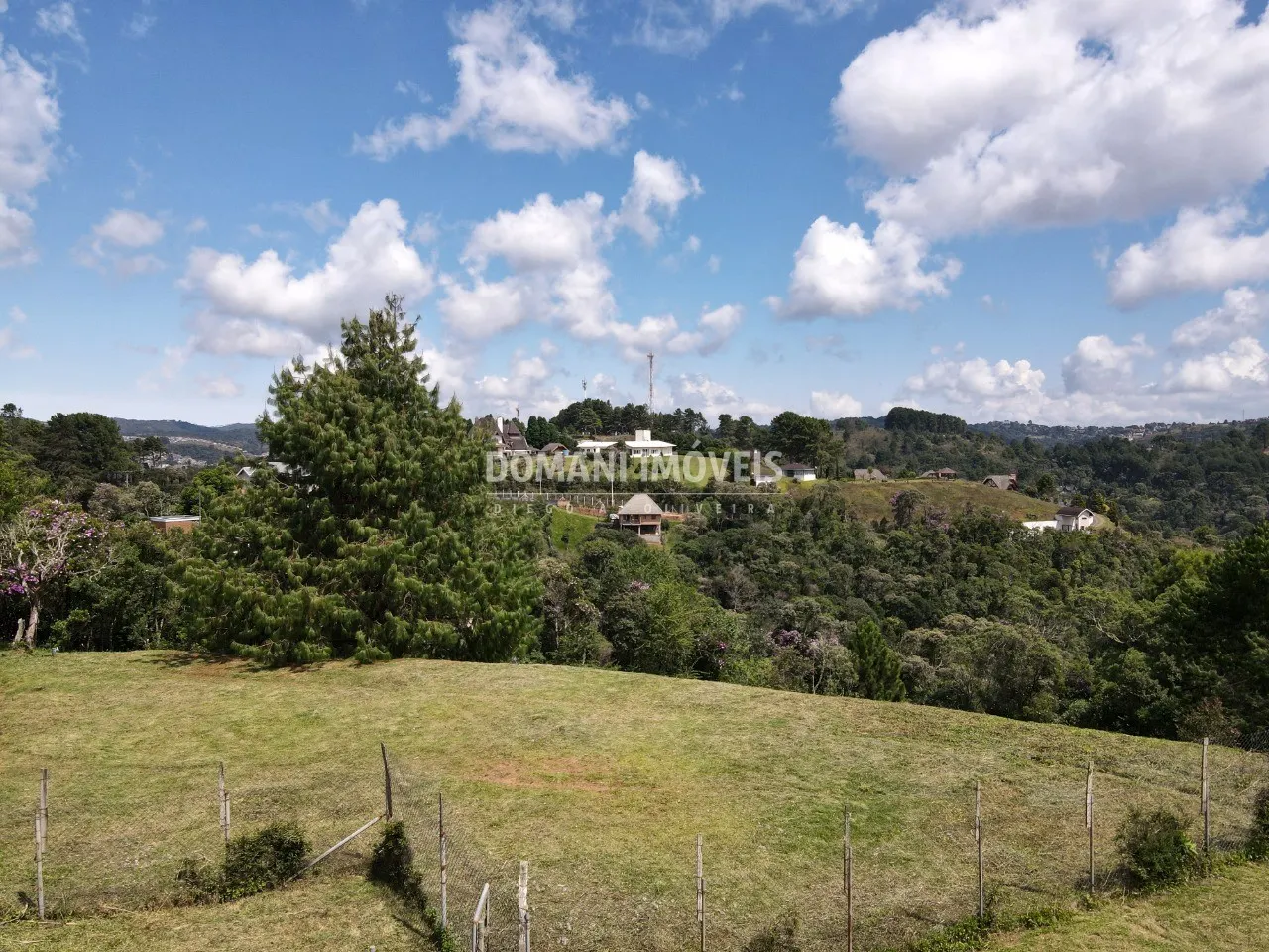 Terreno à venda de 3.400 m² em Campos do Jordão, SP, Brasil