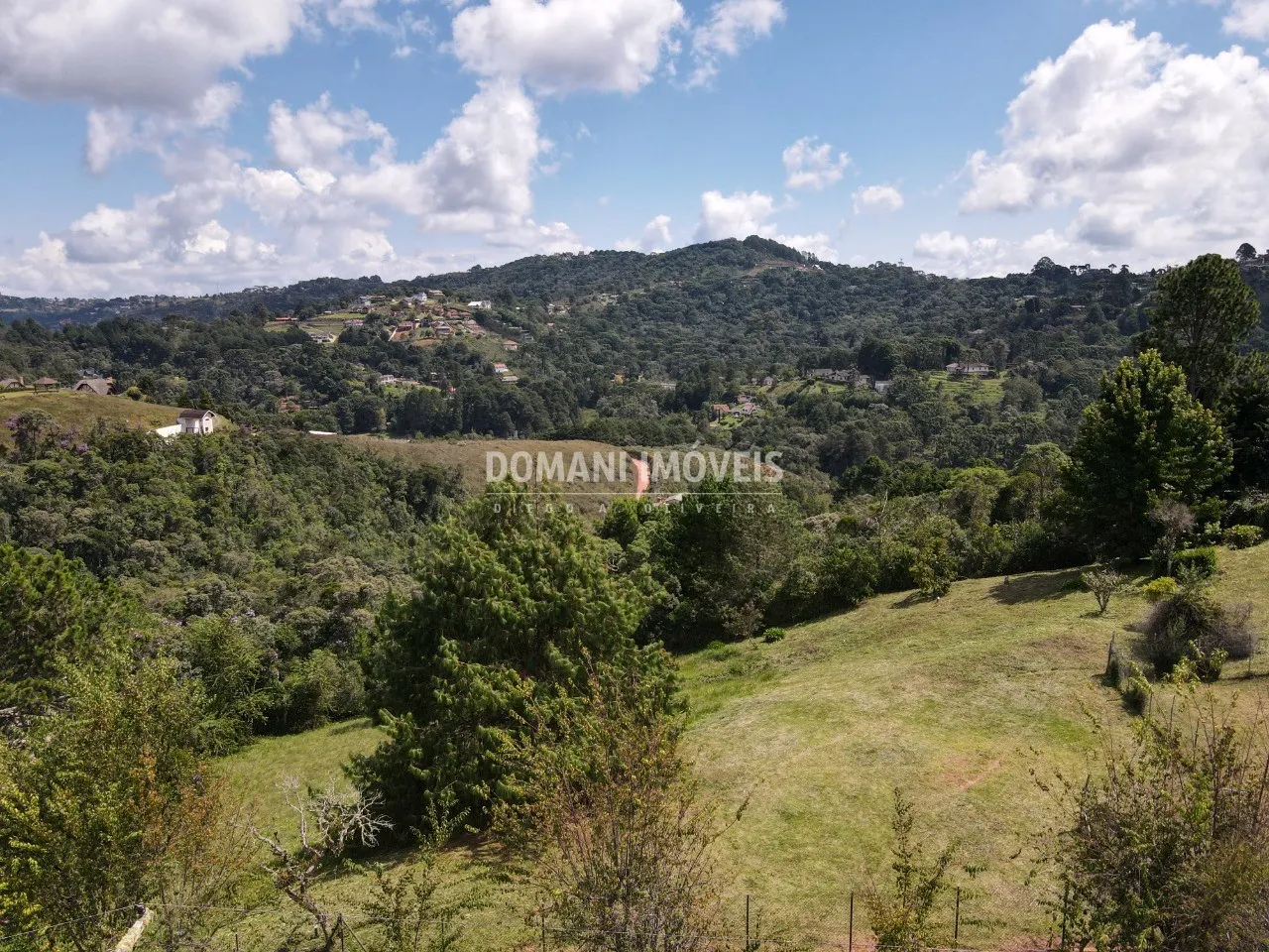 Terreno à venda de 3.400 m² em Campos do Jordão, SP, Brasil