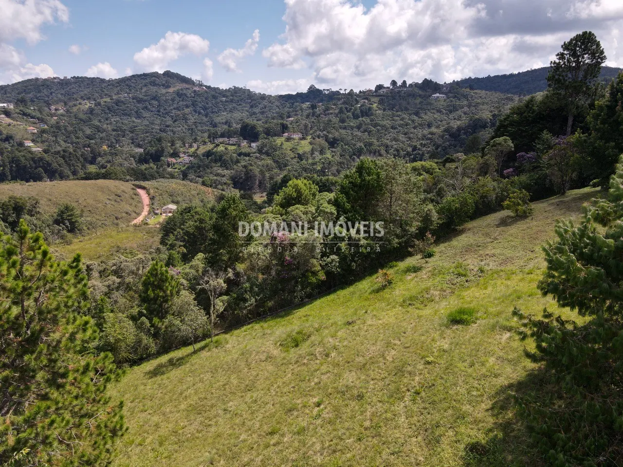 Terreno à venda de 3.400 m² em Campos do Jordão, SP, Brasil