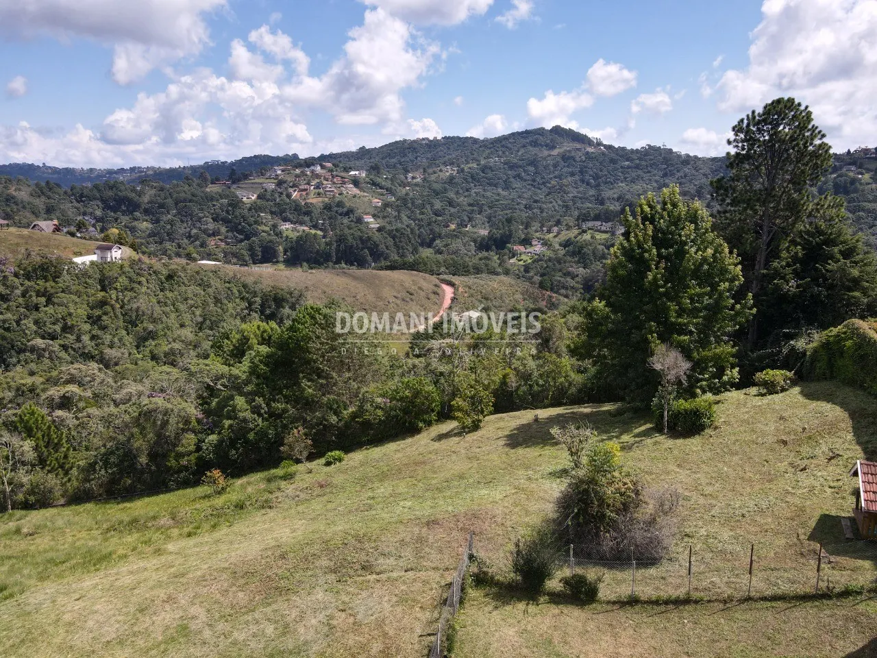 Terreno à venda de 3.400 m² em Campos do Jordão, SP, Brasil