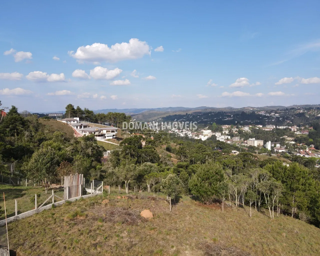 Plot for sale of 1,350 m² in Campos do Jordão, SP, Brazil