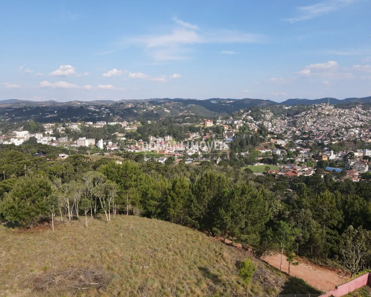Plot for sale of 1,350 m² in Campos do Jordão, SP, Brazil