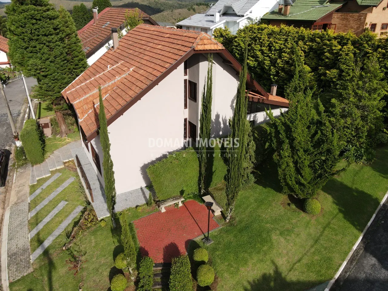 Casa à venda de 350 m² em Campos do Jordão, SP, Brasil