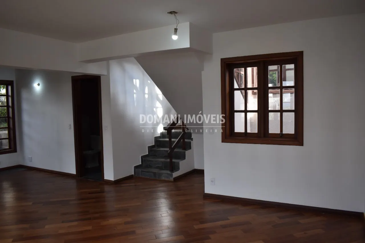 Casa à venda de 350 m² em Campos do Jordão, SP, Brasil