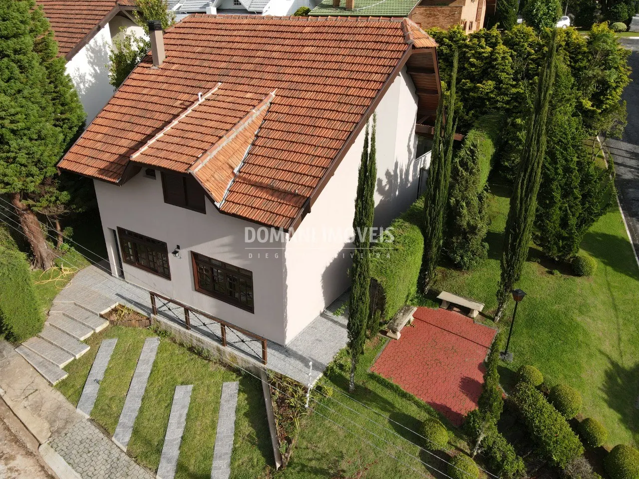 Casa à venda de 350 m² em Campos do Jordão, SP, Brasil