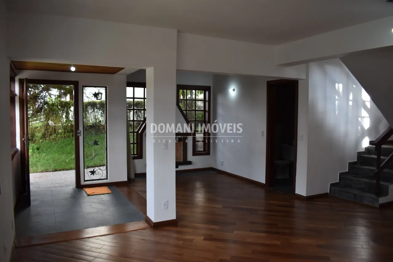 Casa à venda de 350 m² em Campos do Jordão, SP, Brasil