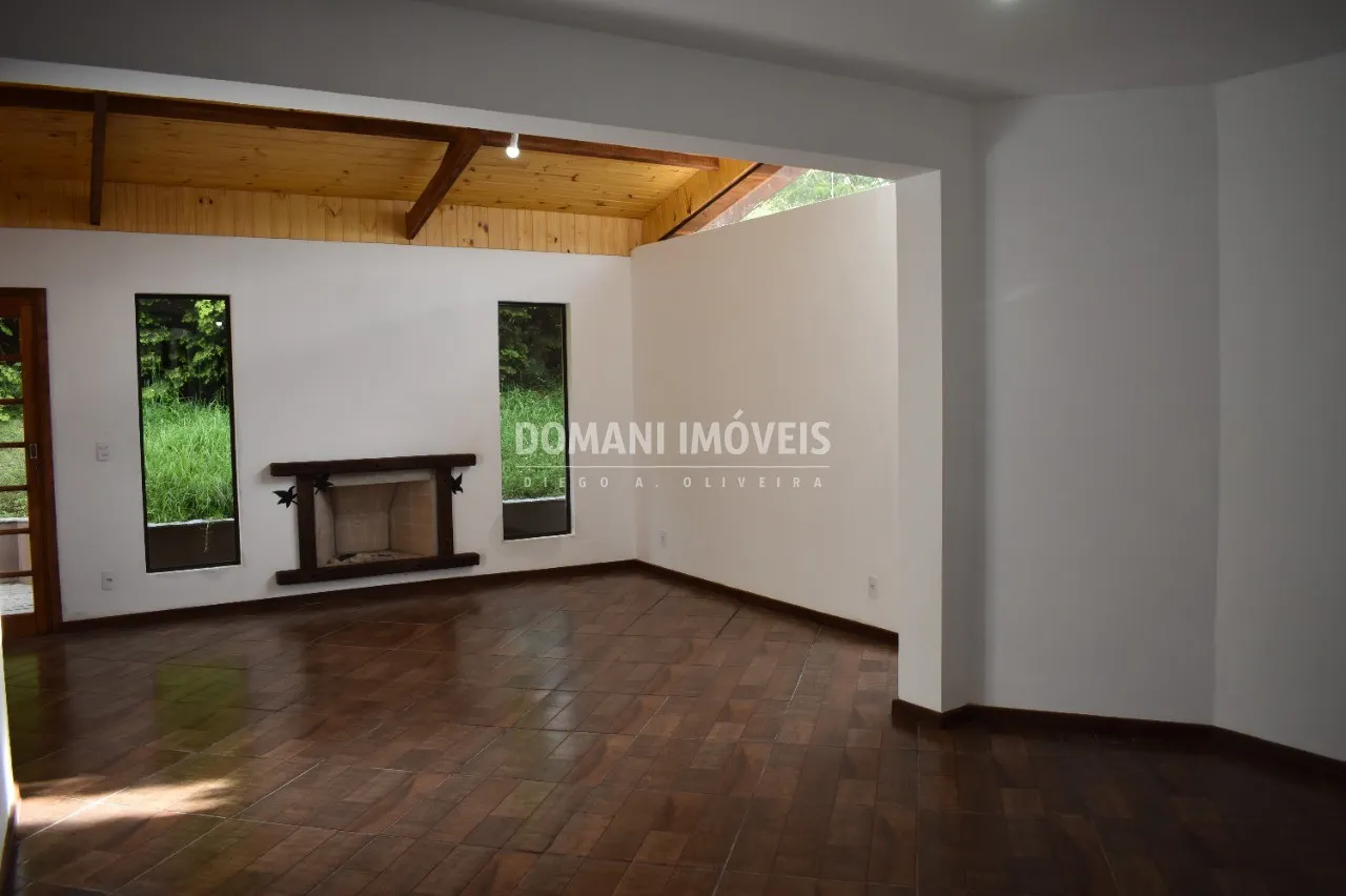 Casa à venda de 350 m² em Campos do Jordão, SP, Brasil