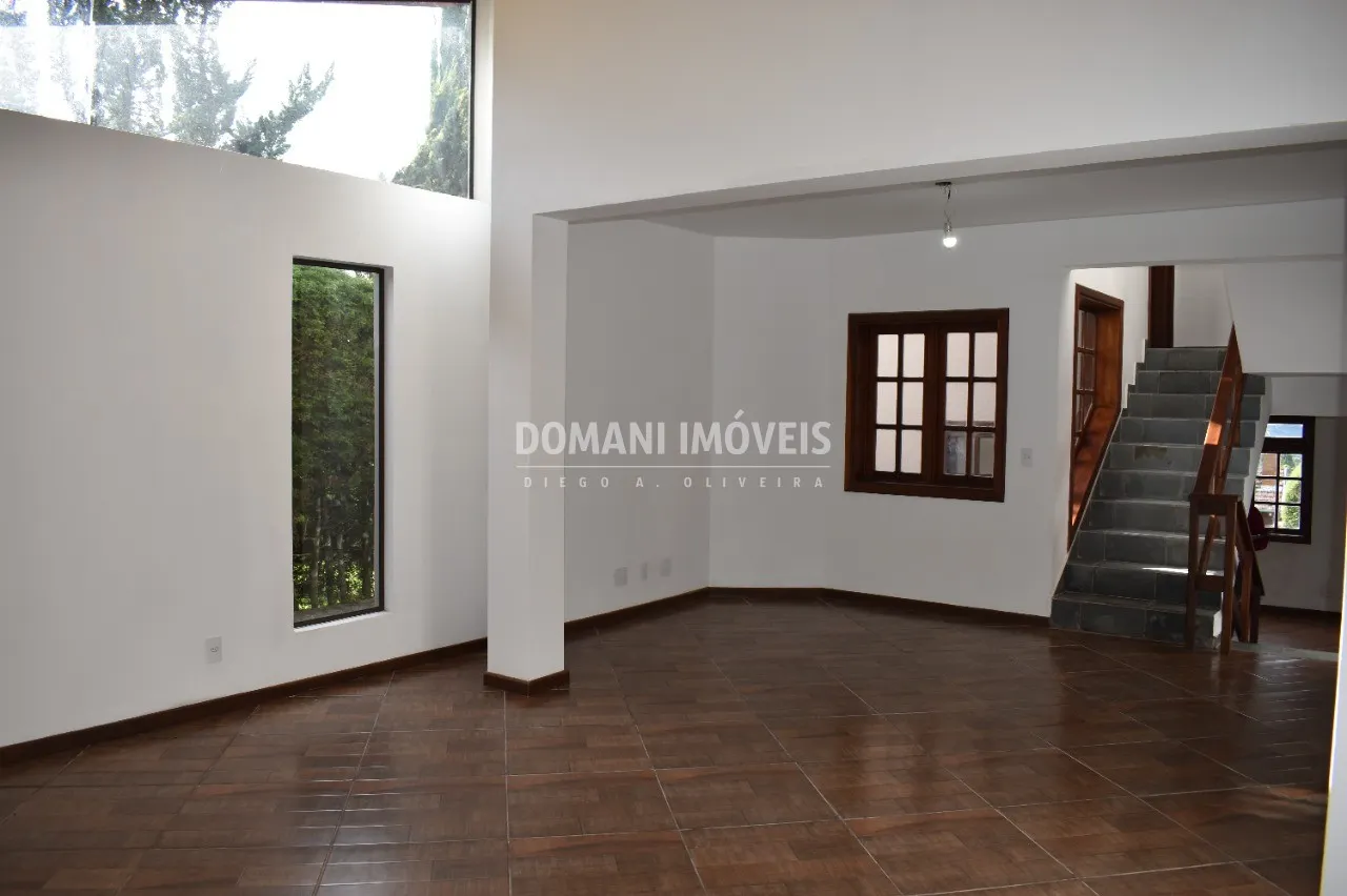 Casa à venda de 350 m² em Campos do Jordão, SP, Brasil