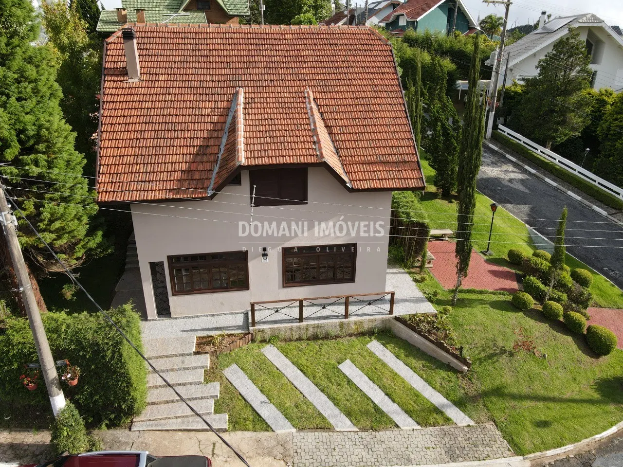 Casa à venda de 350 m² em Campos do Jordão, SP, Brasil