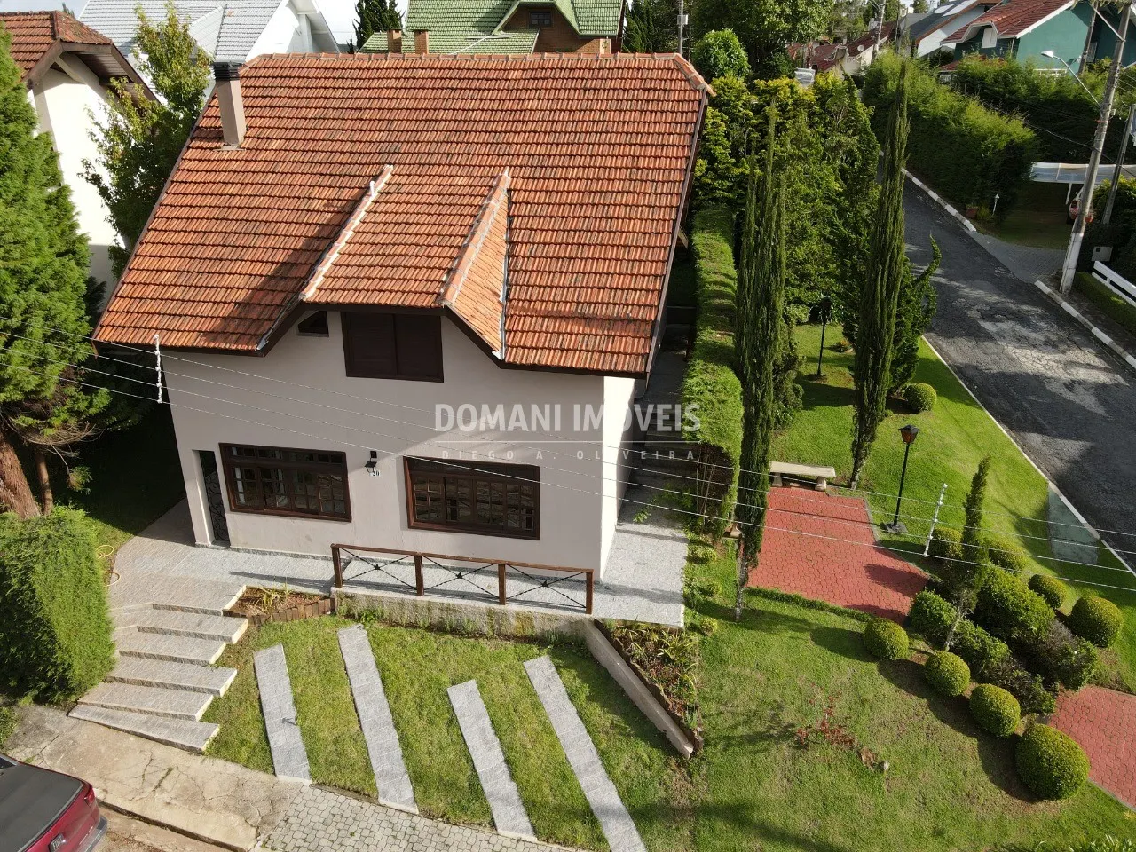 Casa à venda de 350 m² em Campos do Jordão, SP, Brasil