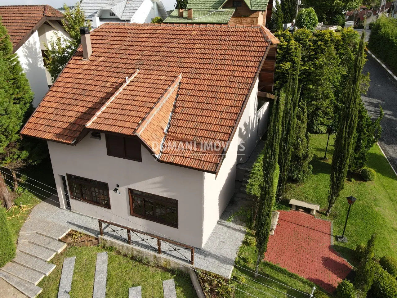 Casa à venda de 350 m² em Campos do Jordão, SP, Brasil