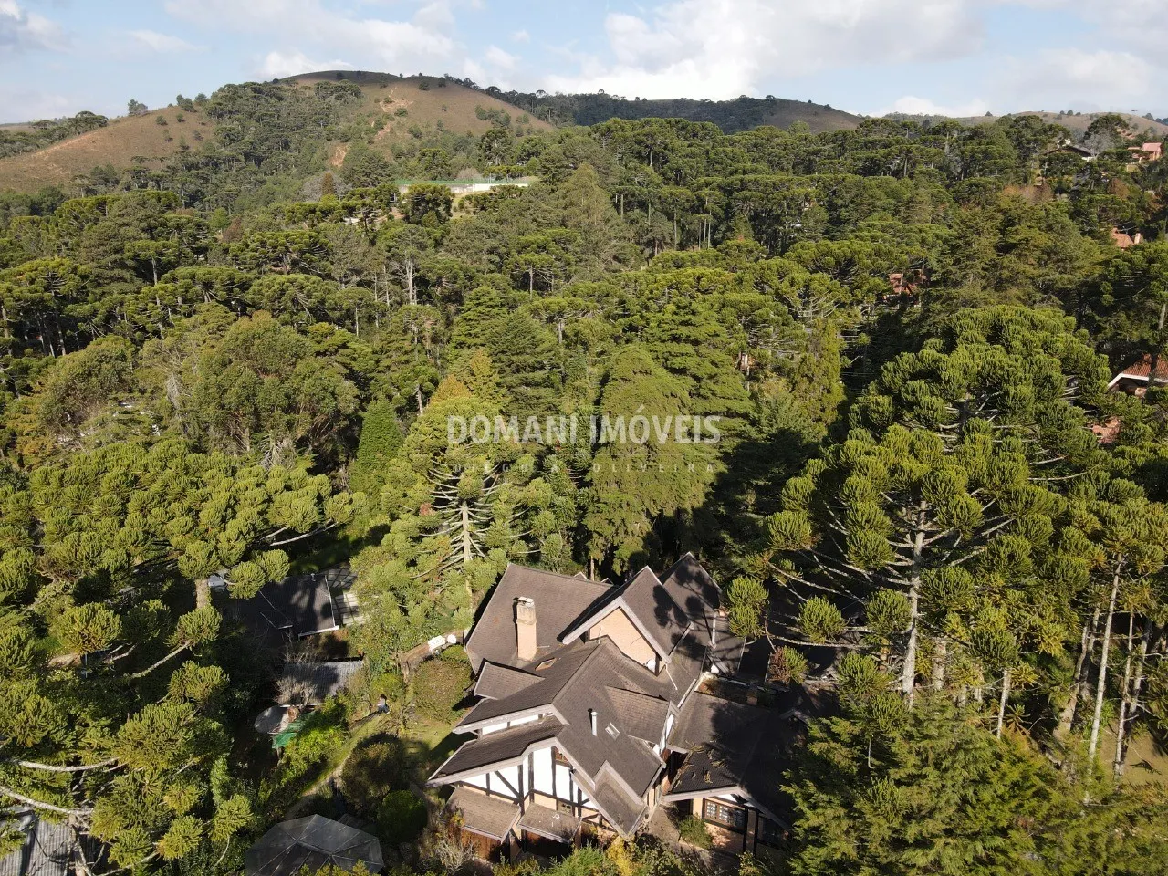House for sale of 2,500 m² in Campos do Jordão, SP, Brazil