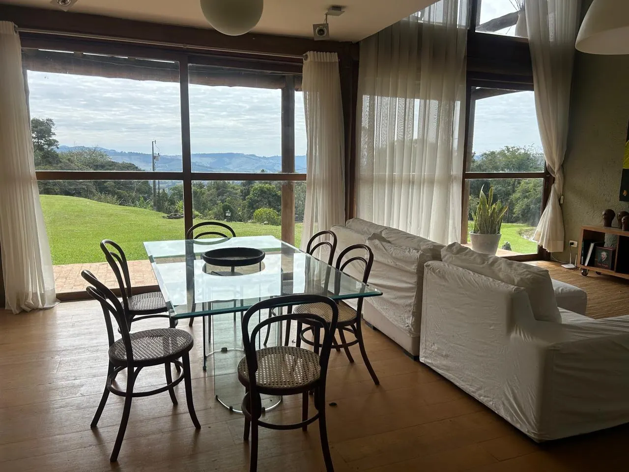 Sítio à venda e para Arrendar de 21 ha em Cambuquira, MG, Brasil