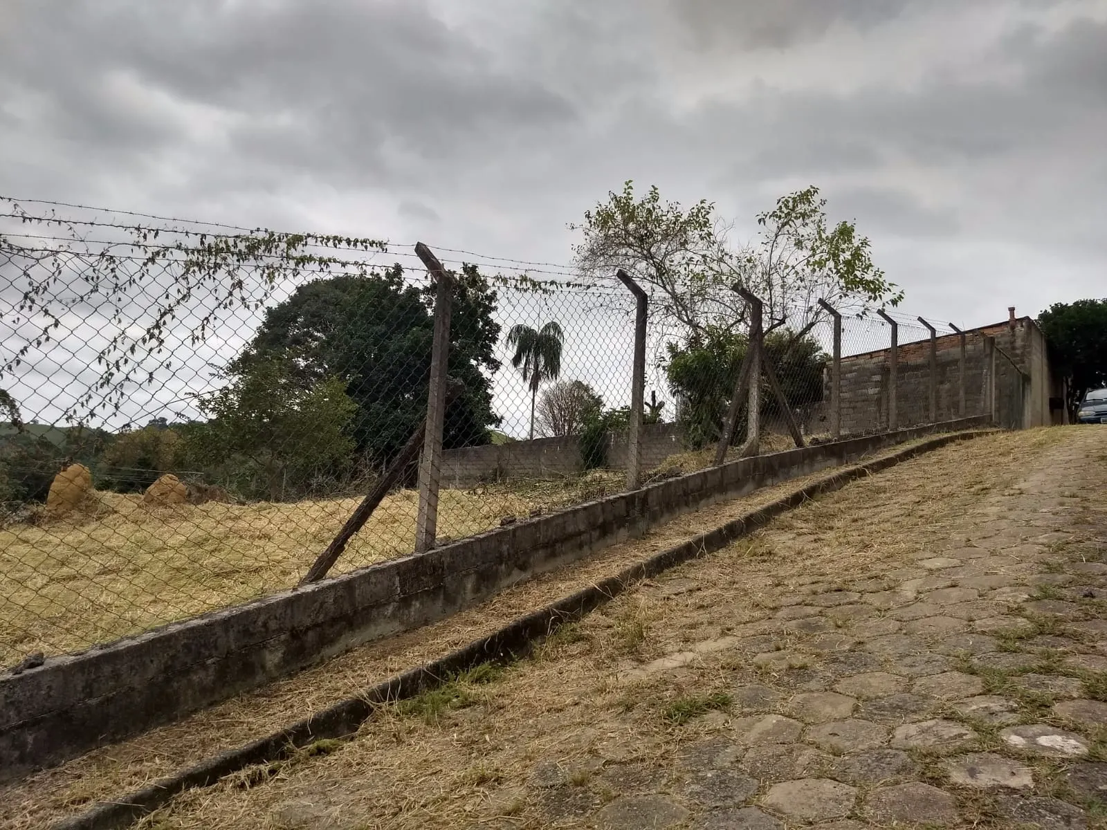 Terreno à venda de 2.300 m² em São José dos Campos, SP, Brasil
