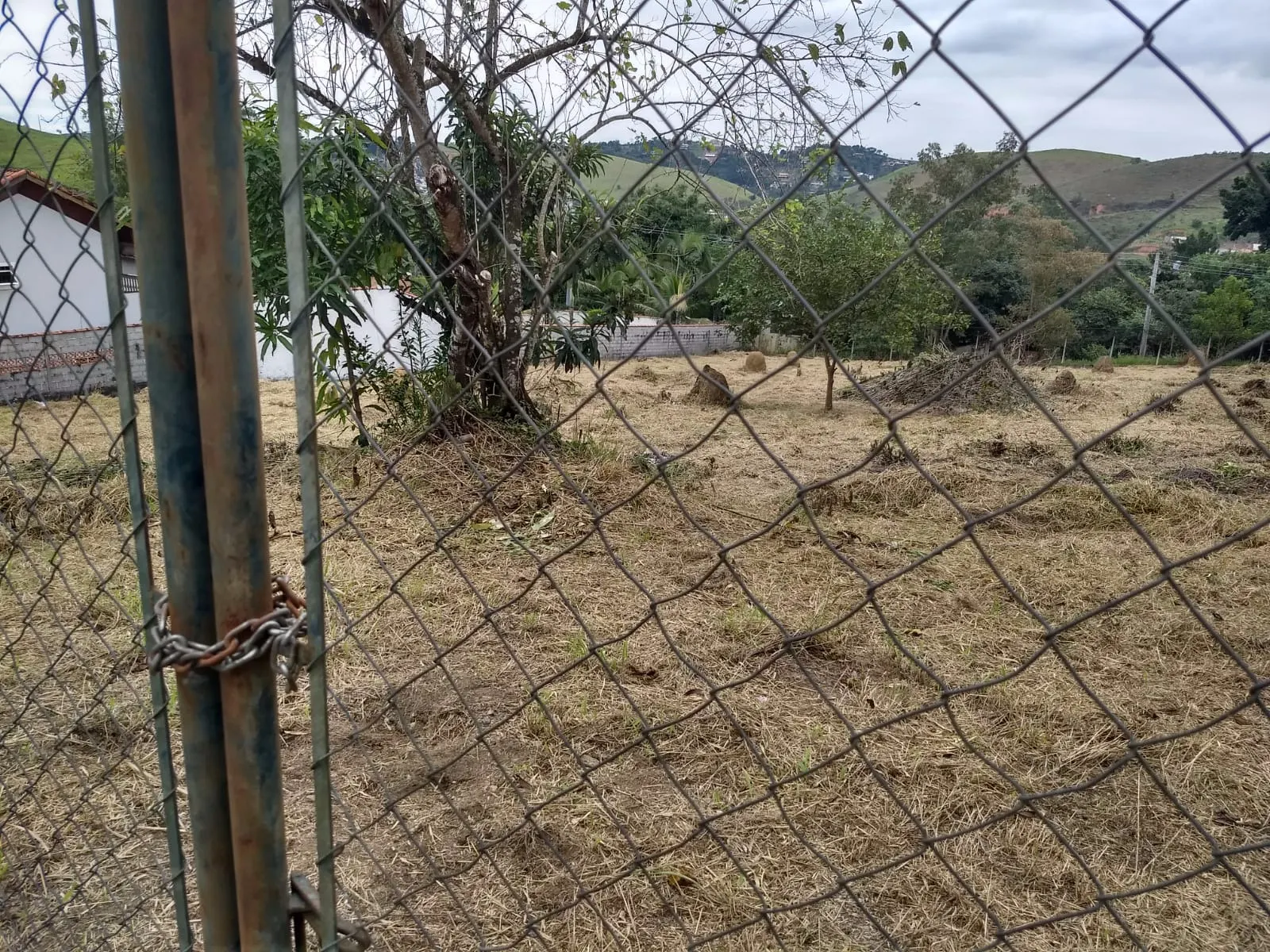 Terreno à venda de 2.300 m² em São José dos Campos, SP, Brasil