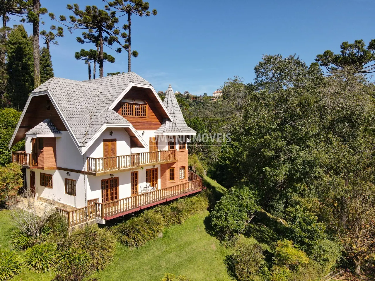 House for sale of 1,830 m² in Campos do Jordão, SP, Brazil