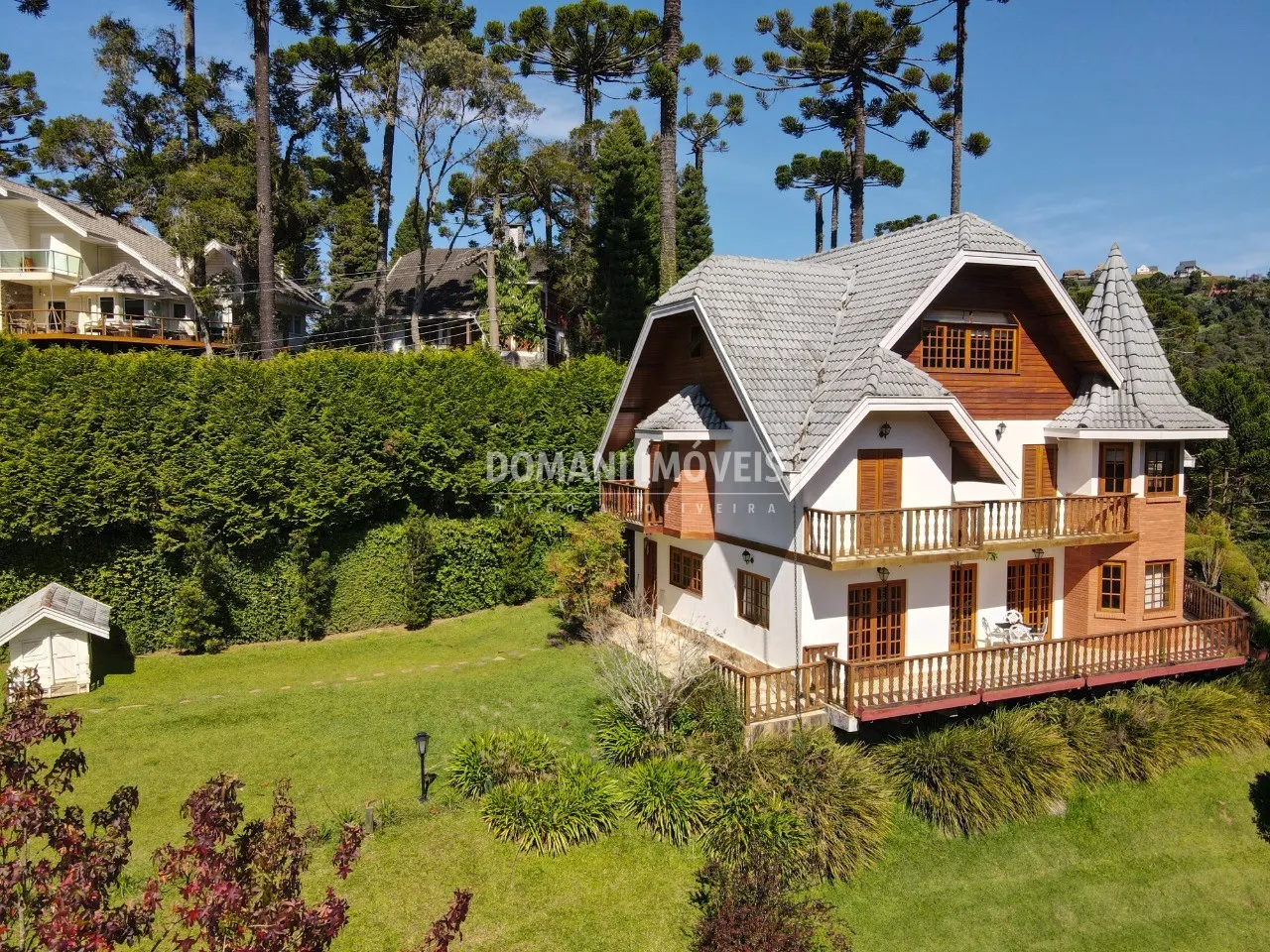 House for sale of 1,830 m² in Campos do Jordão, SP, Brazil