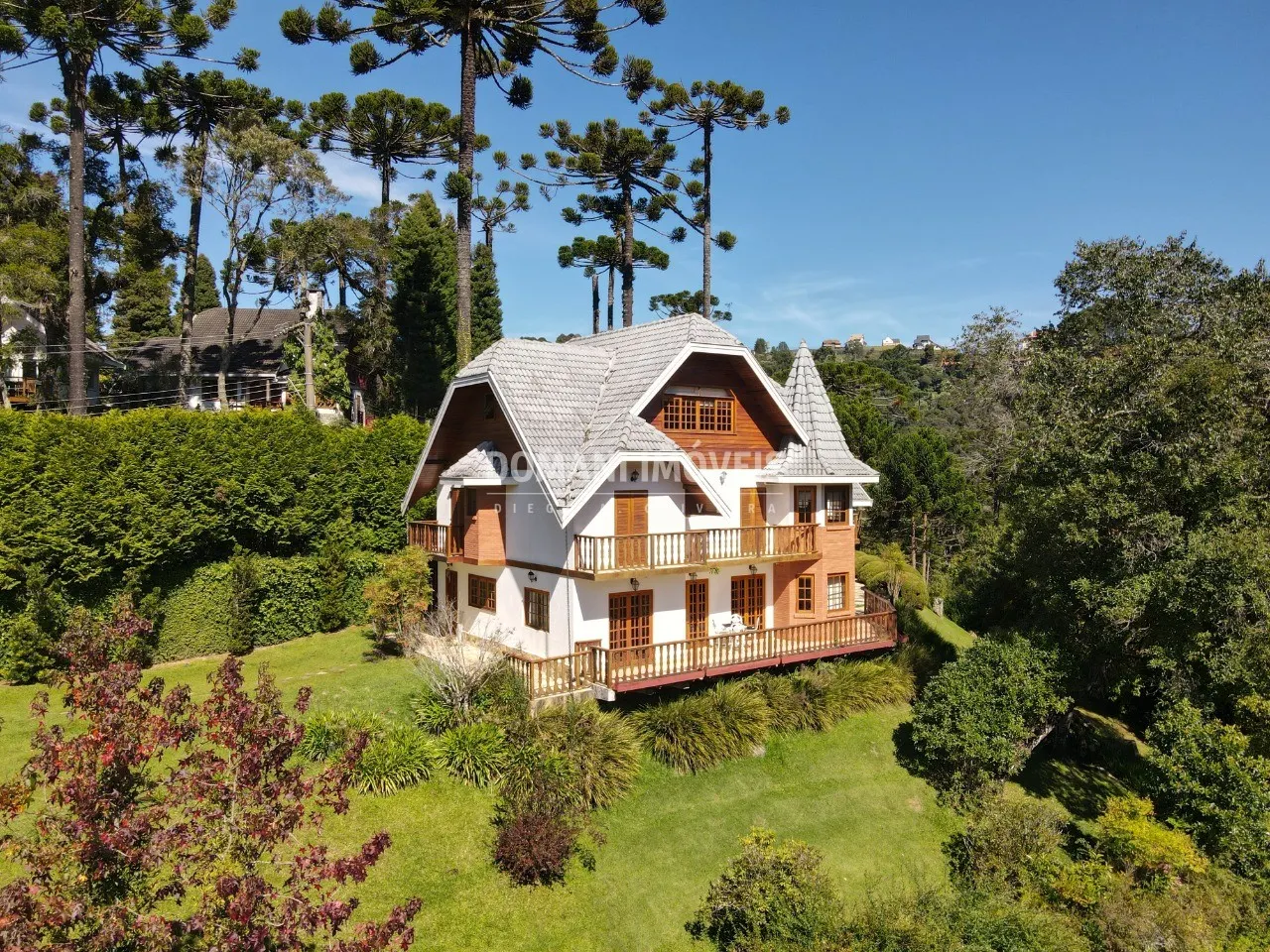 House for sale of 1,830 m² in Campos do Jordão, SP, Brazil