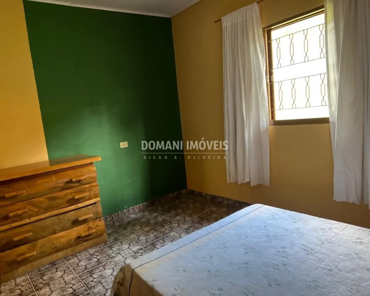 Sítio à venda de 2 ha em Gonçalves, MG, Brasil