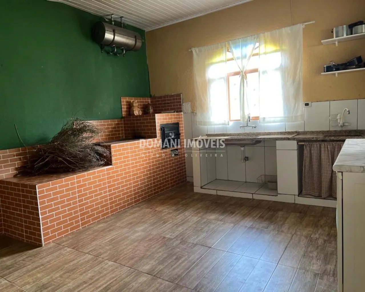 Sítio à venda de 2 ha em Gonçalves, MG, Brasil