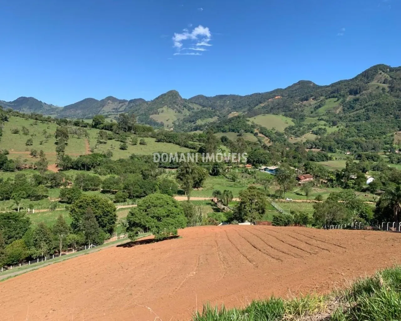Sítio à venda de 2 ha em Gonçalves, MG, Brasil